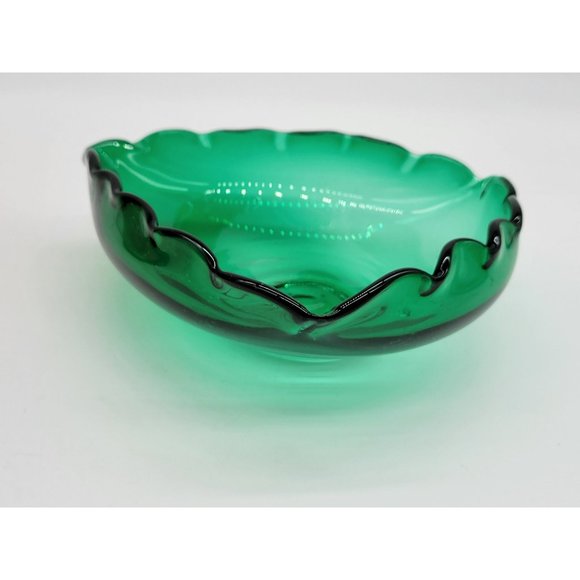 MCM Green Blown Glass Dish Tri-Corner Scalloped Rim Candy Dish - Picture 7 of 12